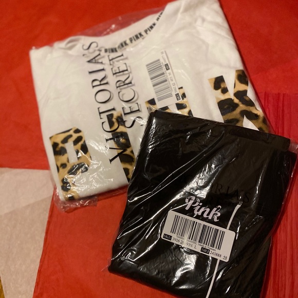 ❤️NWT VS PINK M/L OUTFIT❤️ - Picture 5 of 7